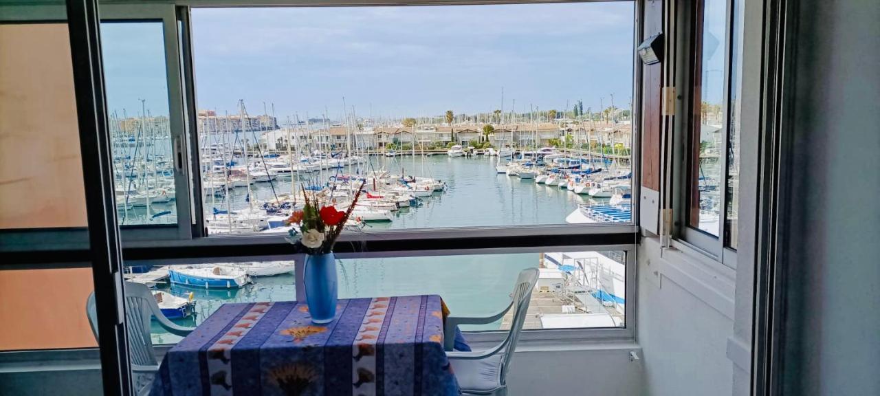 Studio Face Au Port آجد المظهر الخارجي الصورة